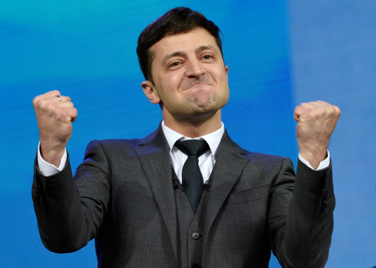 «Слуга народа» Владимир Зеленский экспортировал детей из Украины.