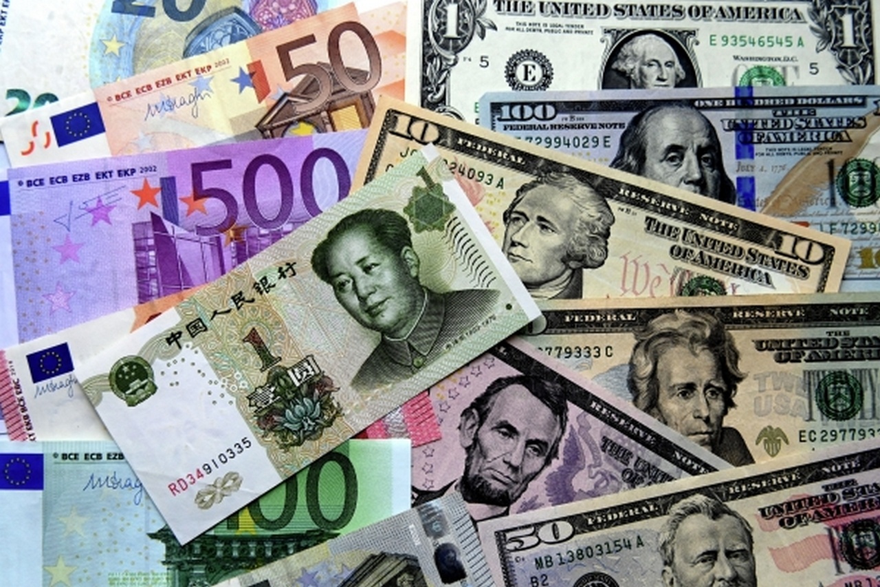 Планируется, что юань получит функцию главной резервной валюты, вытеснив доллар и евро.