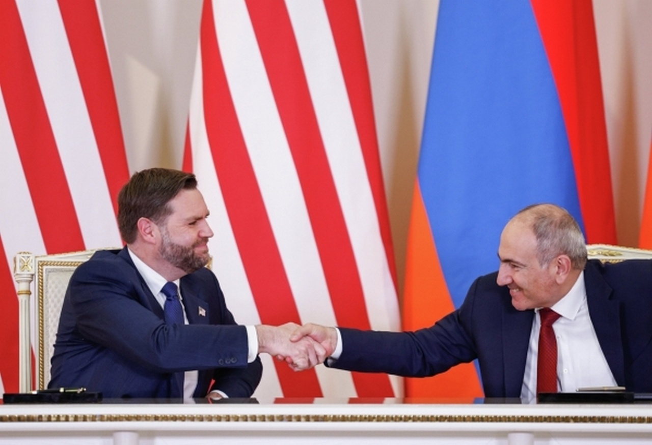 Никол Пашинян и Джей Ди Вэнс подписали соглашение о сотрудничестве в сфере мирного использования ядерной энергии во время встречи в Ереване.