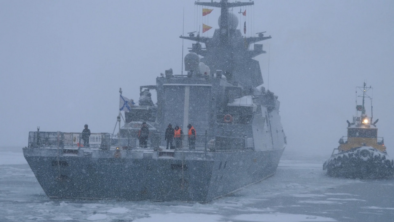 Корвет «Гремящий» Тихоокеанского флота вернулся в пункт базирования на Камчатке после выполнения задач дальнего морского похода.