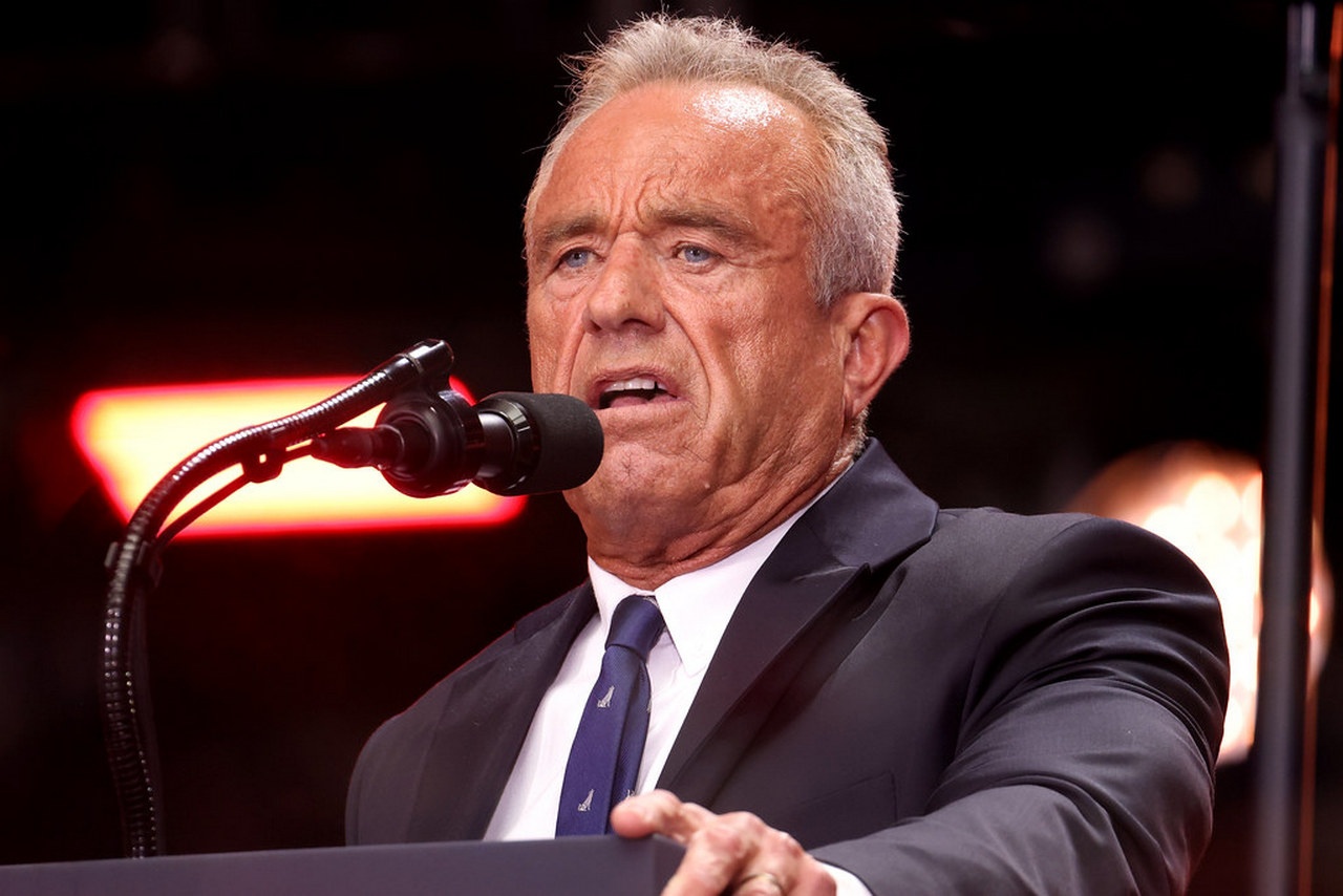 Министр здравоохранения США Роберт Ф. Кеннеди-младший в прошлом нюхал кокаин с сидений унитазов.