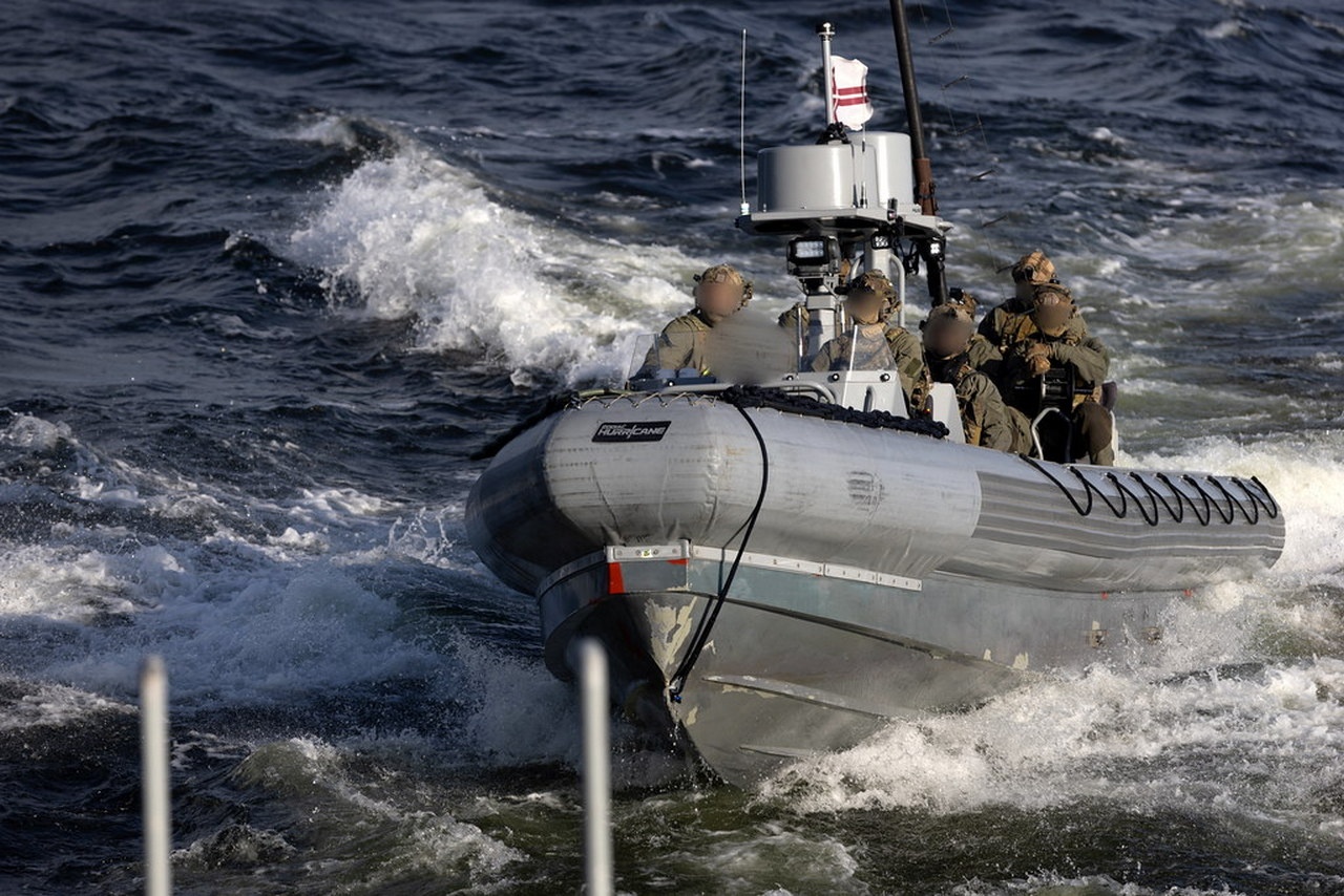 В рамках операции «Балтийский страж» натовцы тренируются захватывать «подозрительные» суда.