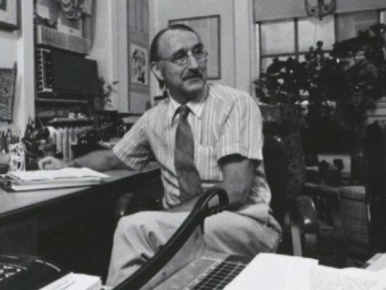 Джон Мани, учёный-сексолог, проводивший жестокие и аморальные эксперименты над изменением пола детей.