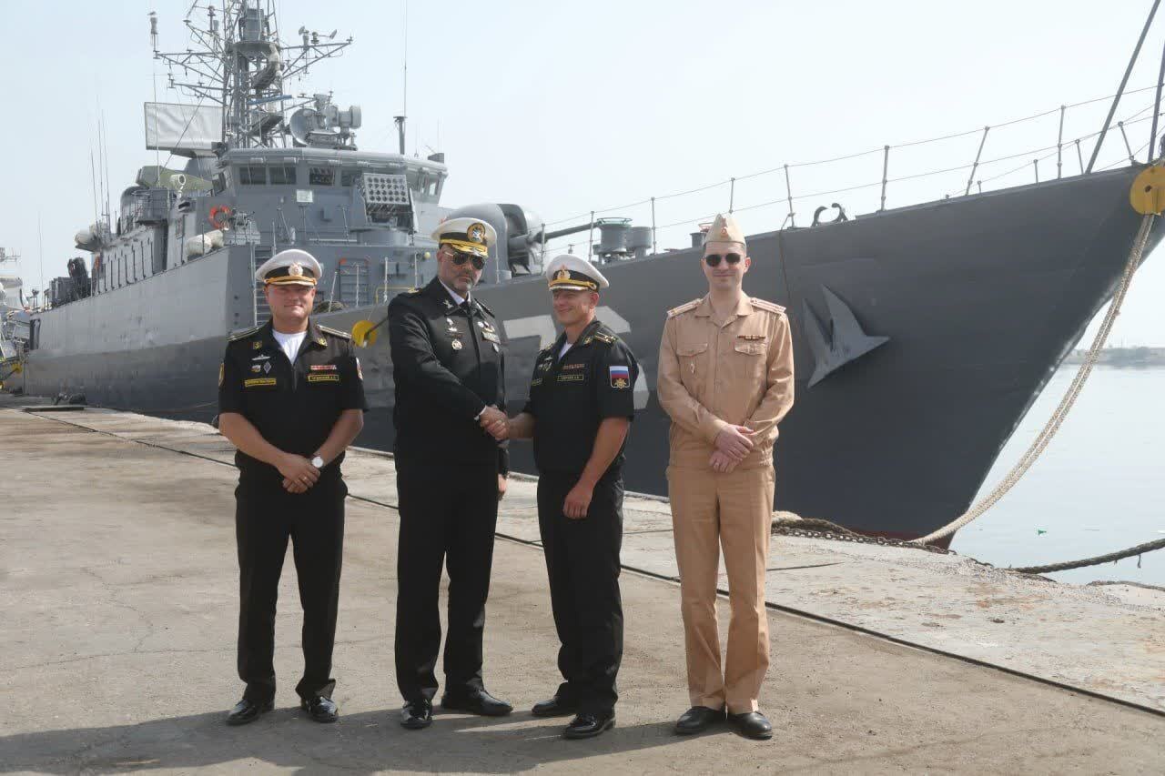 Российский корвет «Стойкий» прибыл в иранский порт Бандар-Аббас для участия в совместных военно-морских учениях.