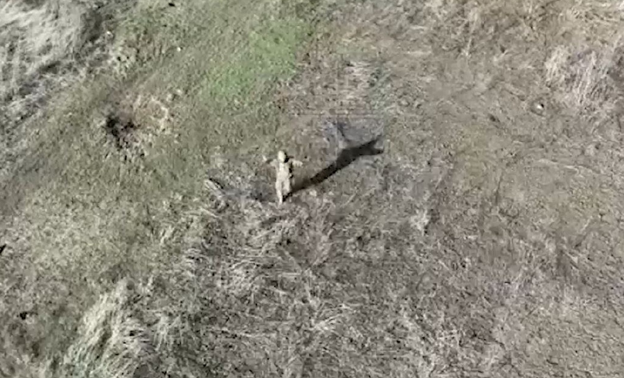 Когда кончается вода, еда и боеприпасы, военнослужащие ВСУ сдаются.