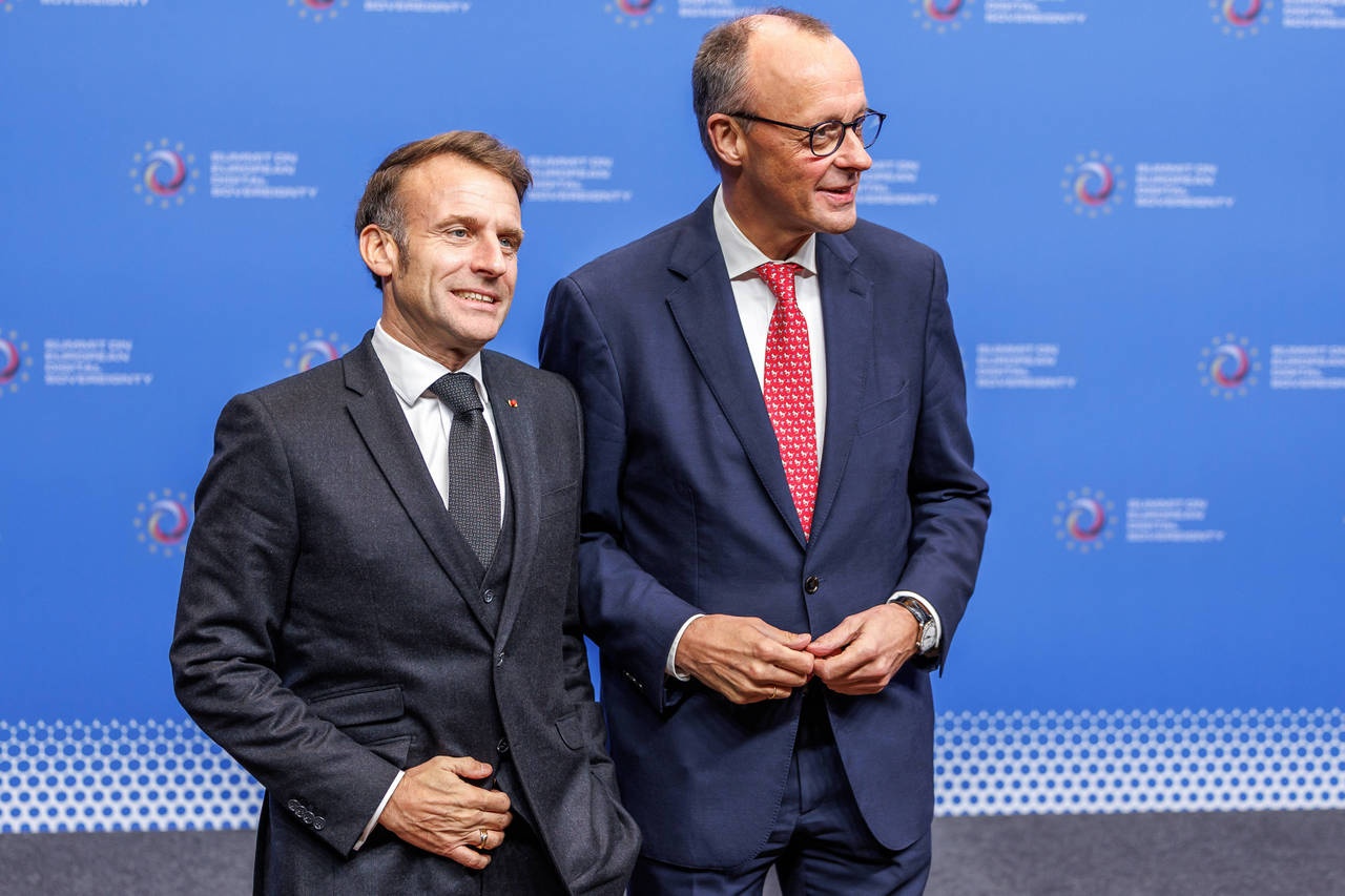 Хотя Мерц в последнее время не очень ладит с Макроном, Берлин готов именно с Парижем обсуждать вопросы «совместного владения» атомным оружием.