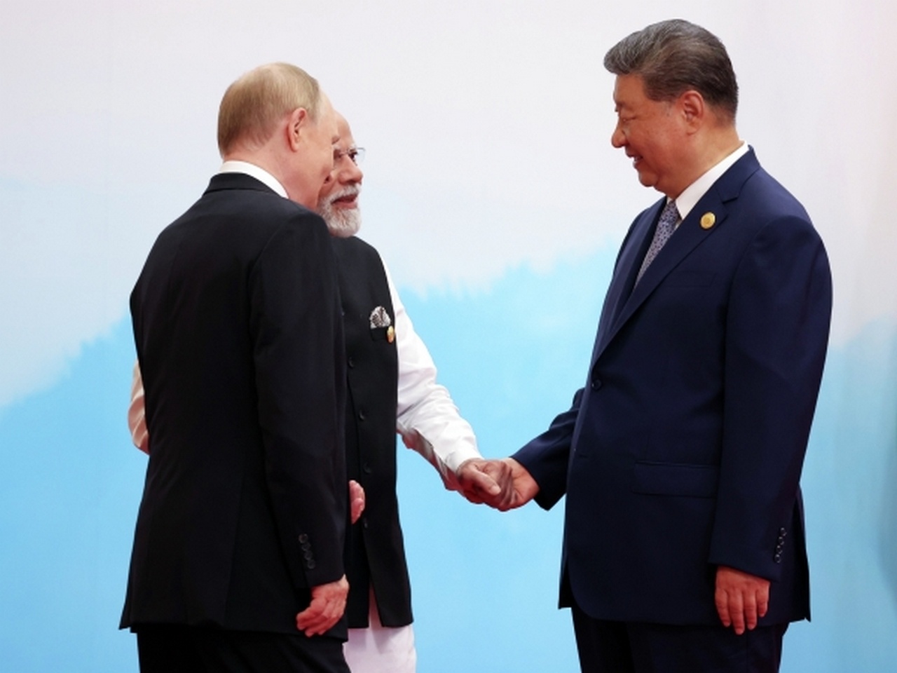 Географическая близость государств ещё не даёт права на безусловное партнёрство.