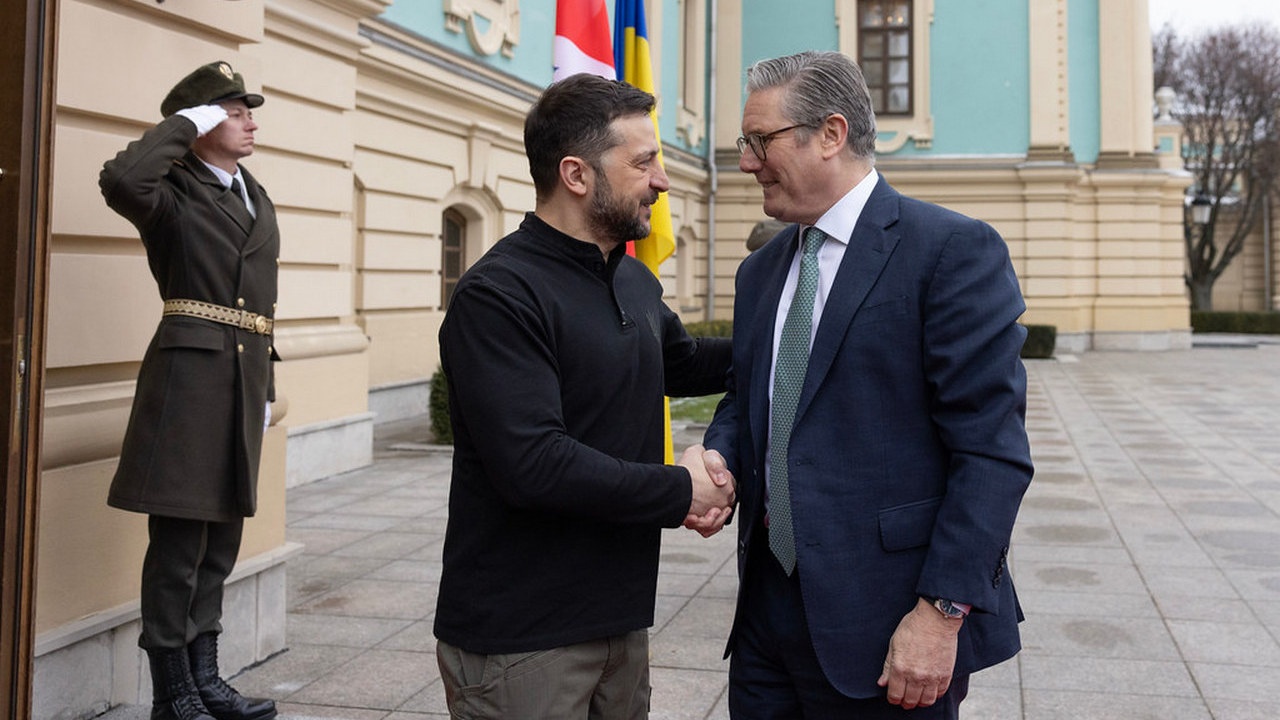 Англосаксы опять гадят и ведут дело к «случайной» ядерной войне в Европе