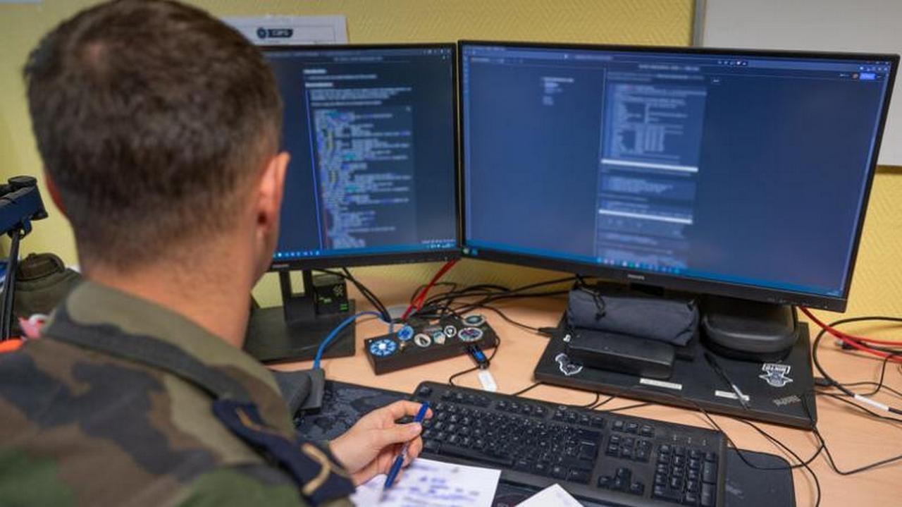 Персонал при необходимости может существовать в Центре независимо от внешних условий.