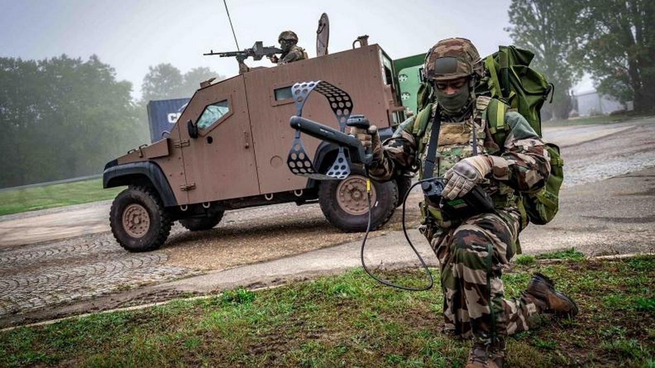 Системы ЭМИ сегодня - это эффективное нелетальное оружие.