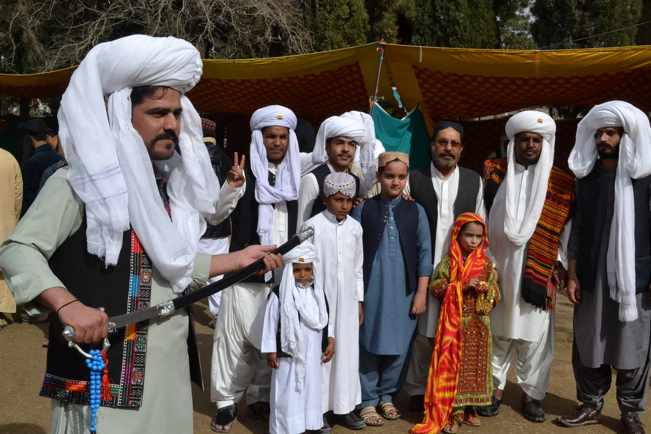 Белуджи в праздничных нарядах.