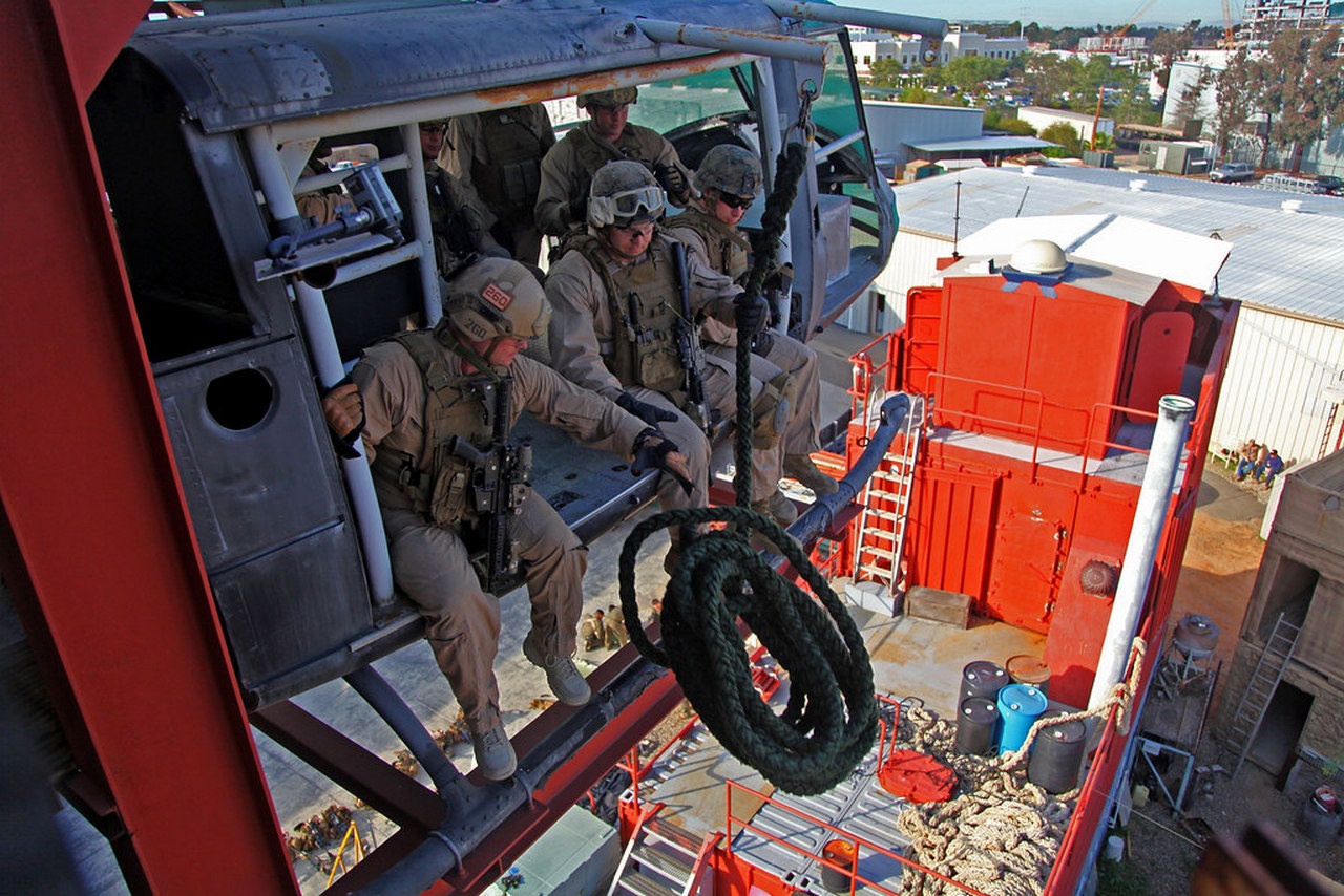 Спецназ США отрабатывает захват объектов Ирана.