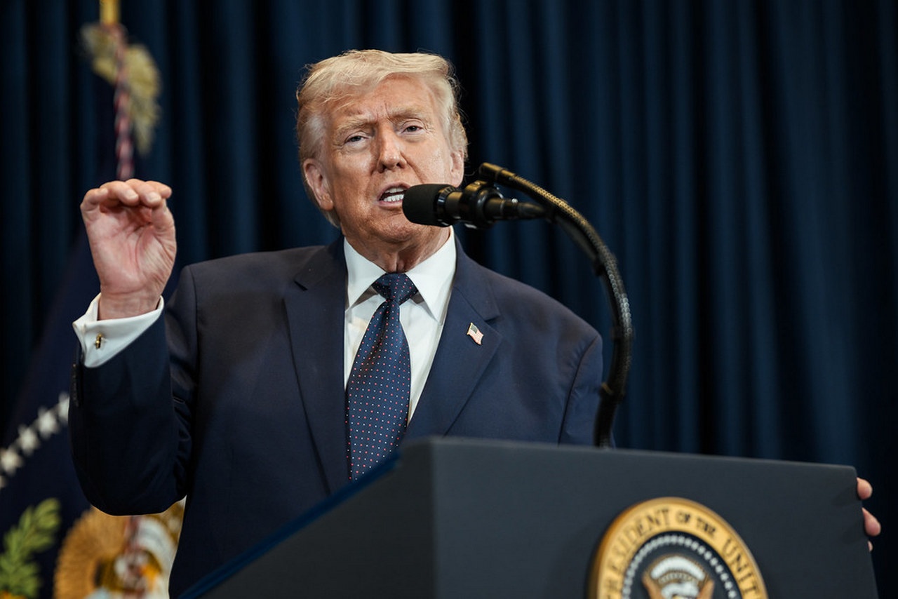 Трамп объявил США победившей стороной, но войну заканчивать не собирается.