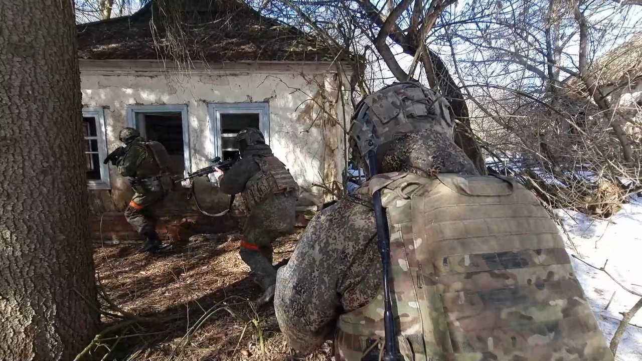 Штурмовые подразделения группировки «Север» на занятиях по тактической подготовке.