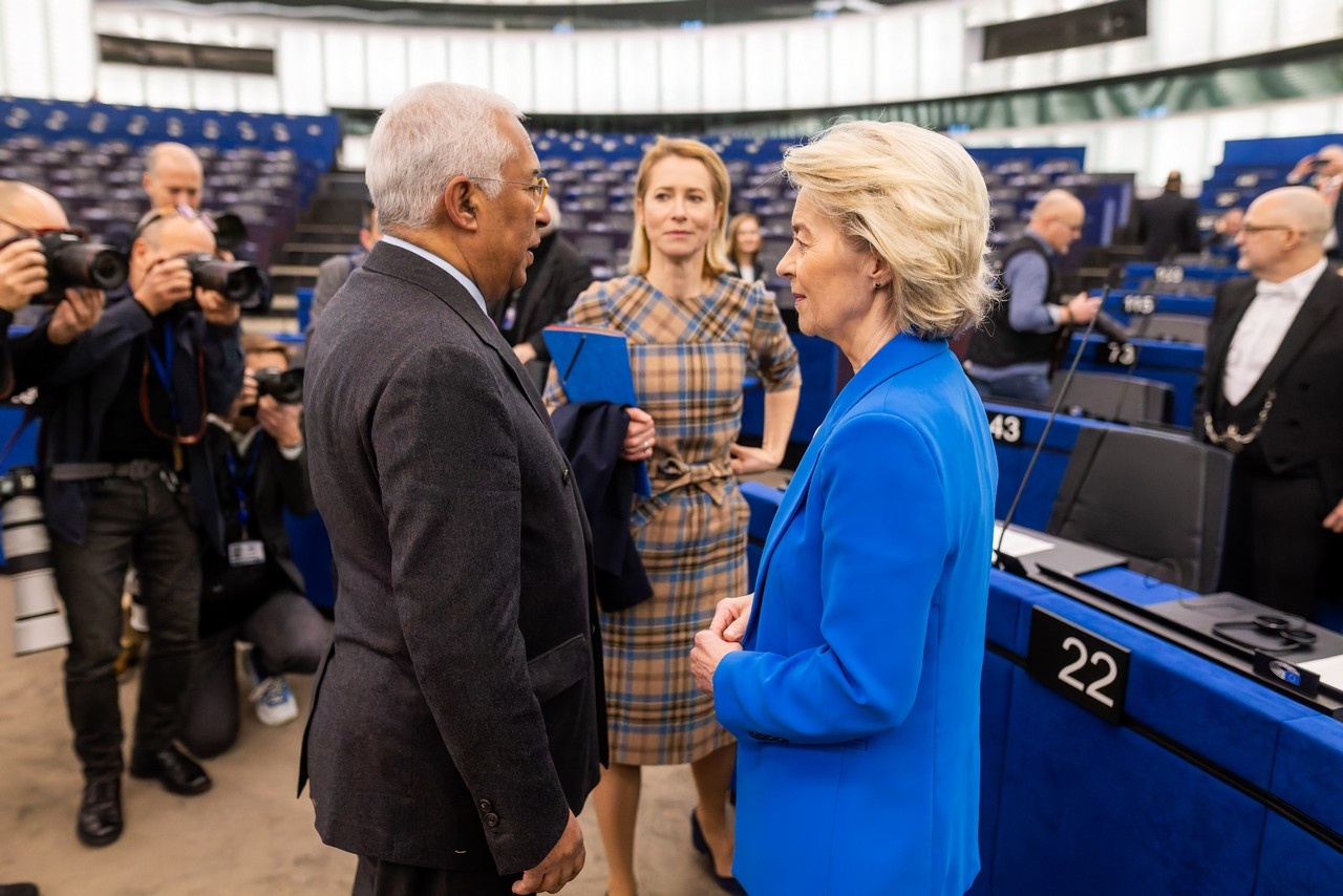 Нынешние руководители Европы заигрались в либерализм, их-то и натравливают на Россию.