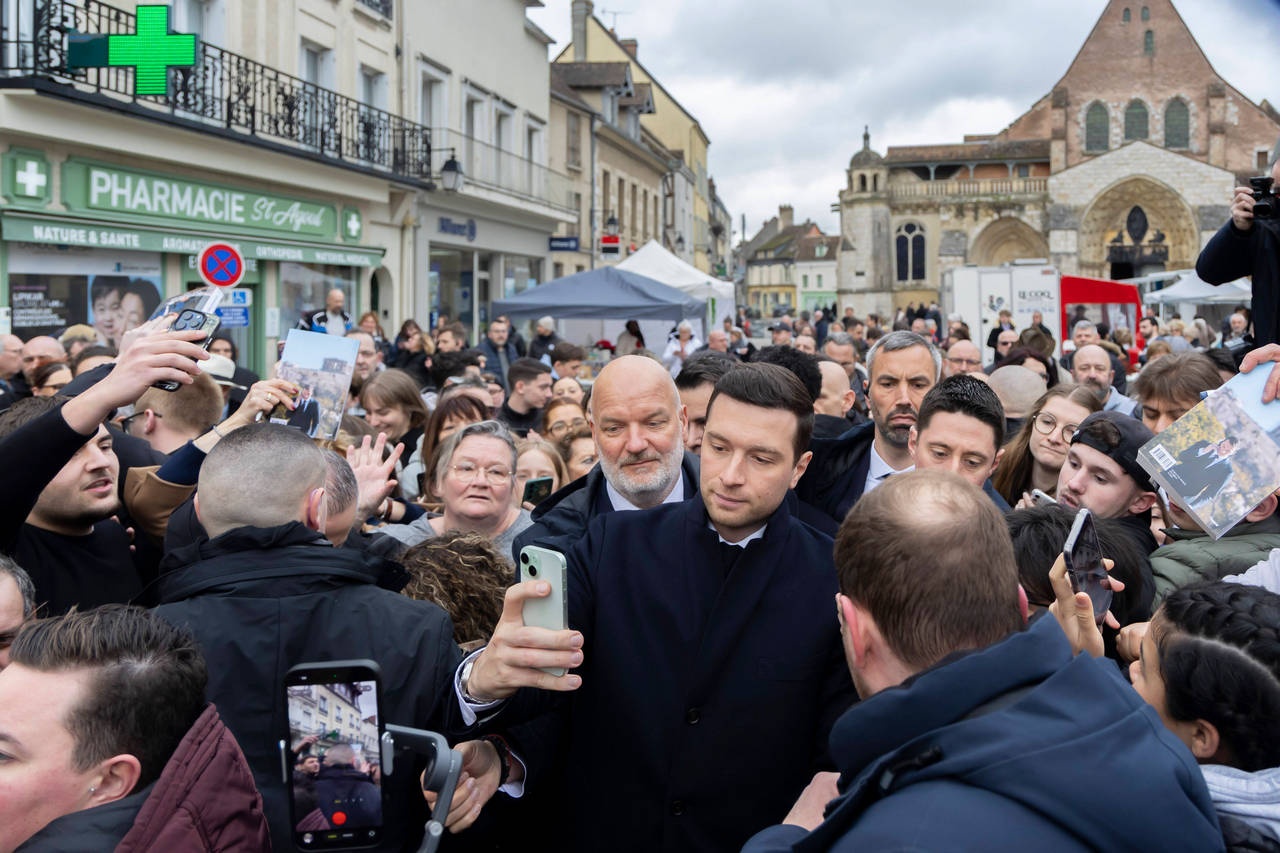 «Национальное объединение» укрепило свои позиции, победив примерно в 30 муниципалитетах и удерживая власть в городах, где они уже были представлены.