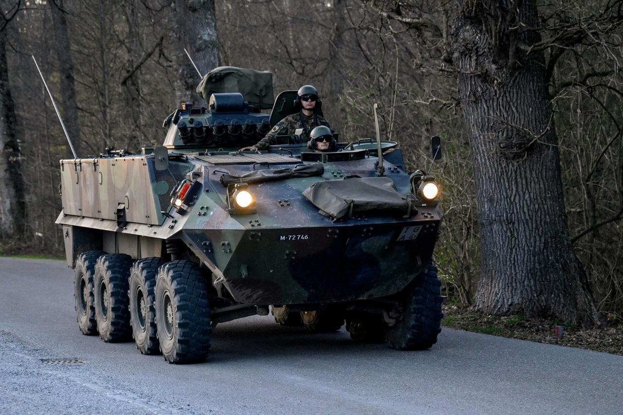  Бронированная колёсная боевая машина 8×8 Mowag Piranha V.