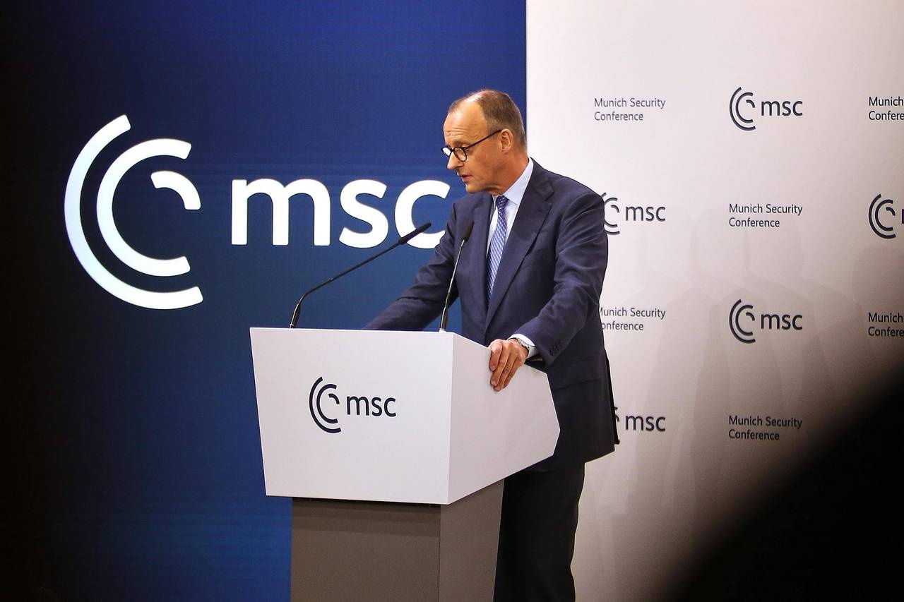 Канцлер Мерц выступает на Мюнхенской конференции по безопасности.