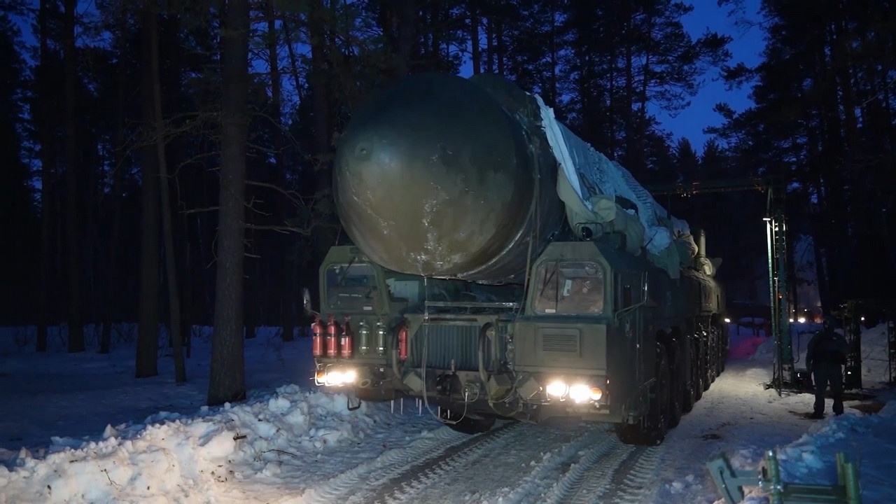 Завершили обучение и приступили к сдаче экзаменов курсанты школы техников РВСН.