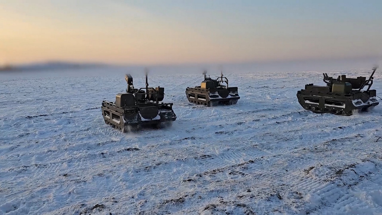 Операторы НРТК «Курьер» войск БпС в составе ГрВ «Центр» продолжили боевое слаживание в тыловом районе проведения СВО.