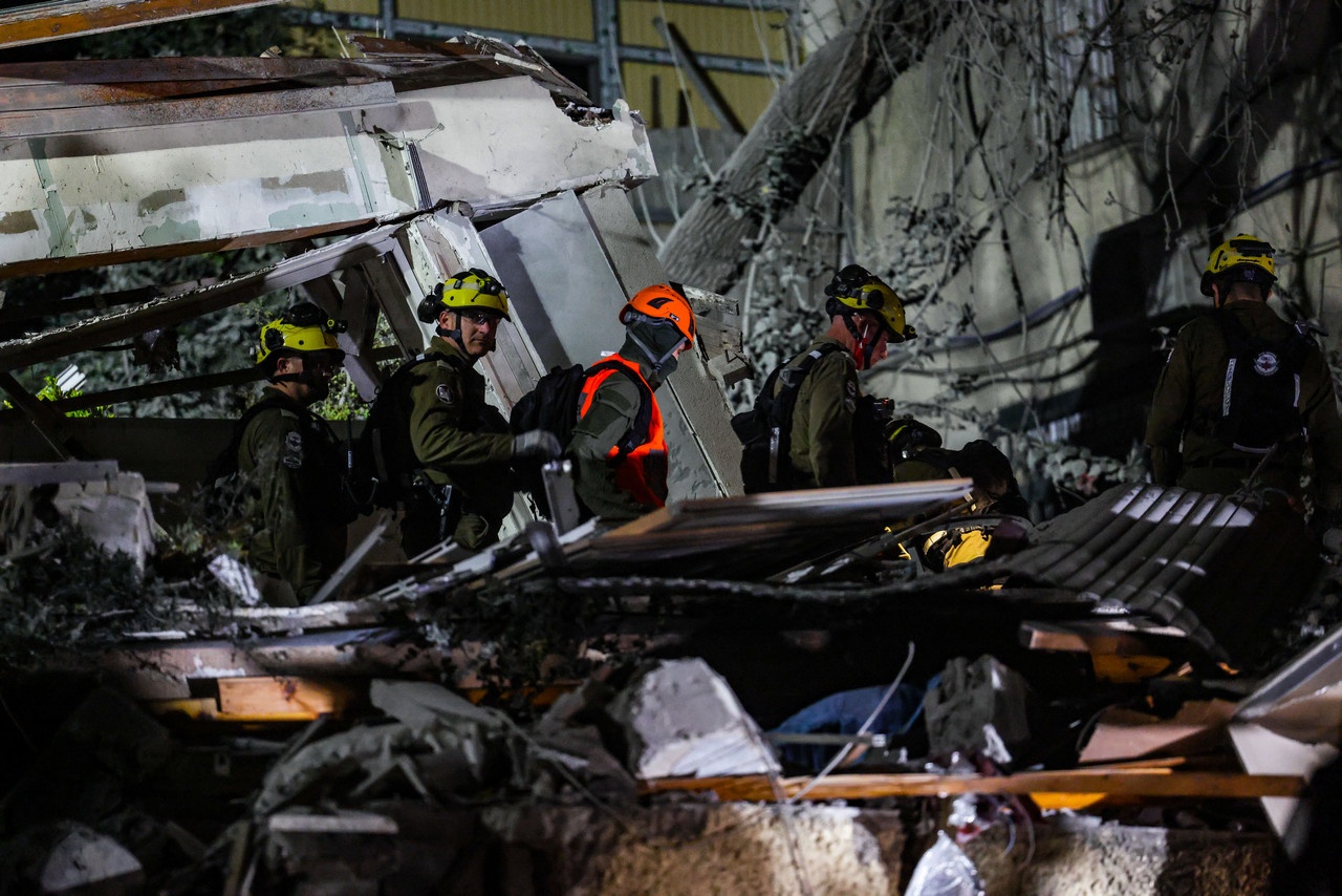 На месте иранского ракетного удара в Хайфе, 5 апреля 2026 г.