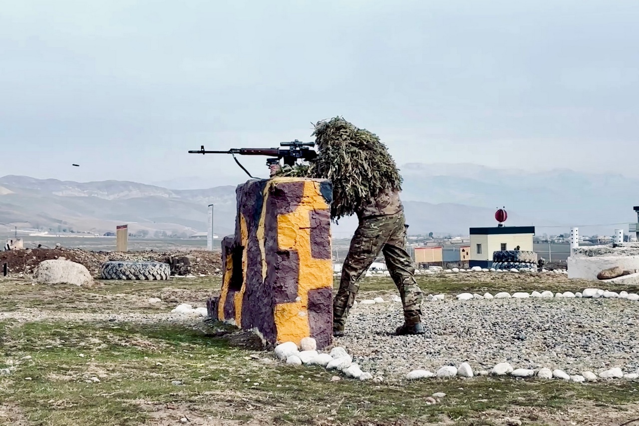 Российские снайперы отработали стрельбу на максимальных дальностях в горах Таджикистана.