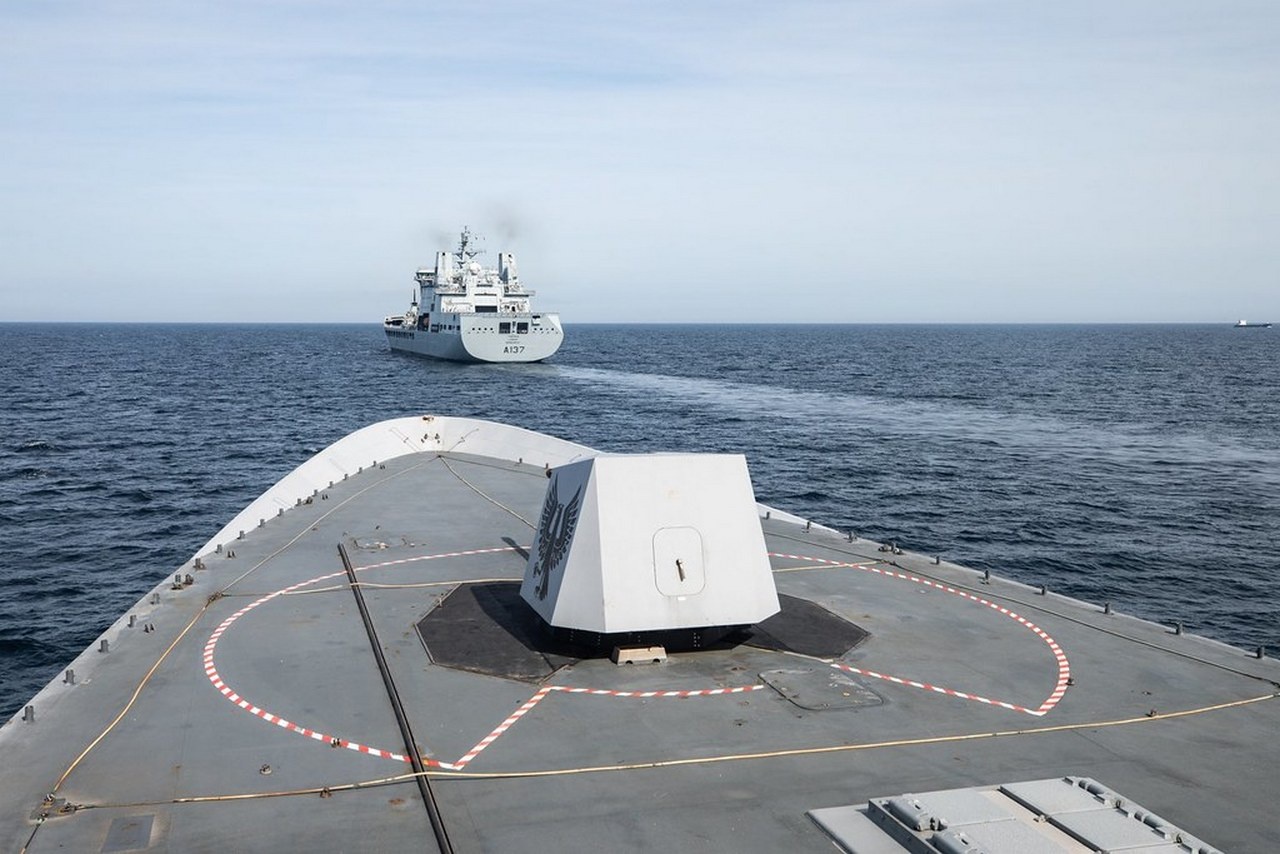 Британские и норвежские корабли в Северной Атлантике.