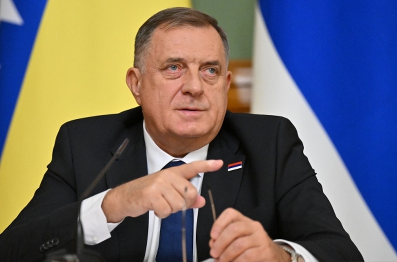 Лидер боснийских сербов Милорад Додик отказал Алексадру Вучичу во встрече с сыном Трампа.