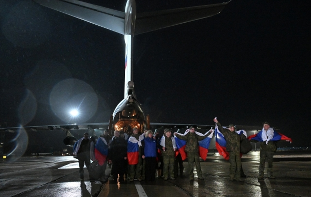 Российские военнослужащие, возвращённые из украинского плена.