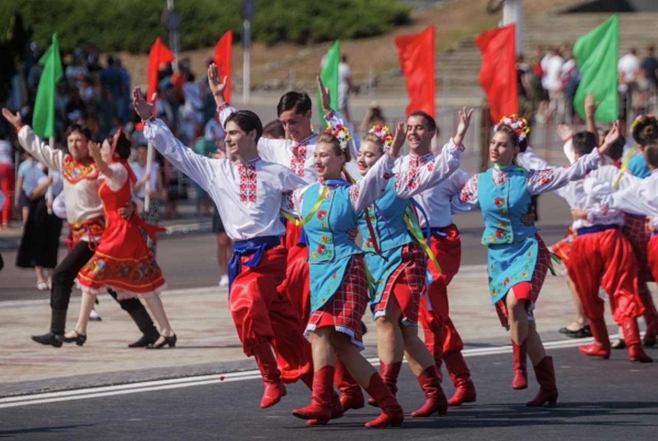 Празднование годовщины образования Приднестровской Молдавской Республики в Тирасполе.