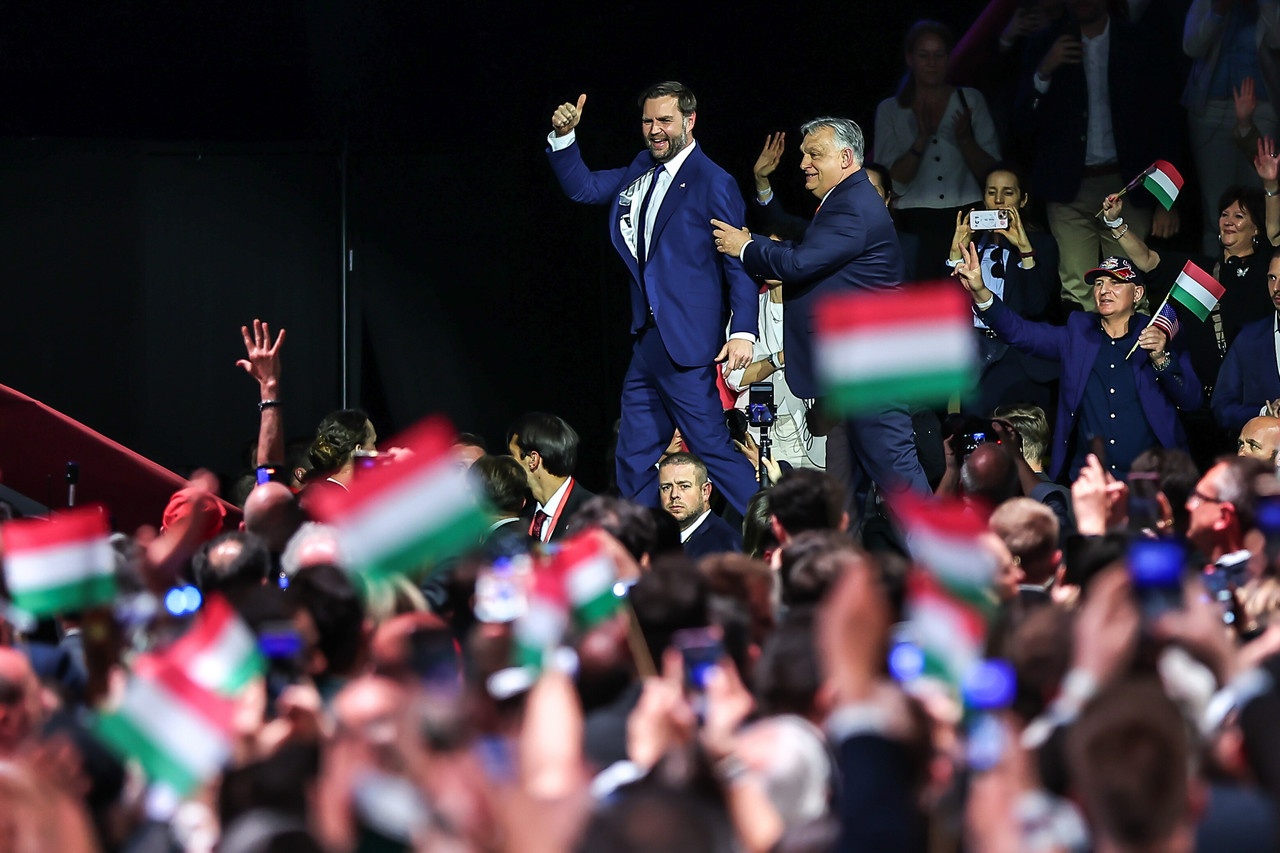 Визит высокого американского гостя помог Виктору Орбану проиграть выборы.