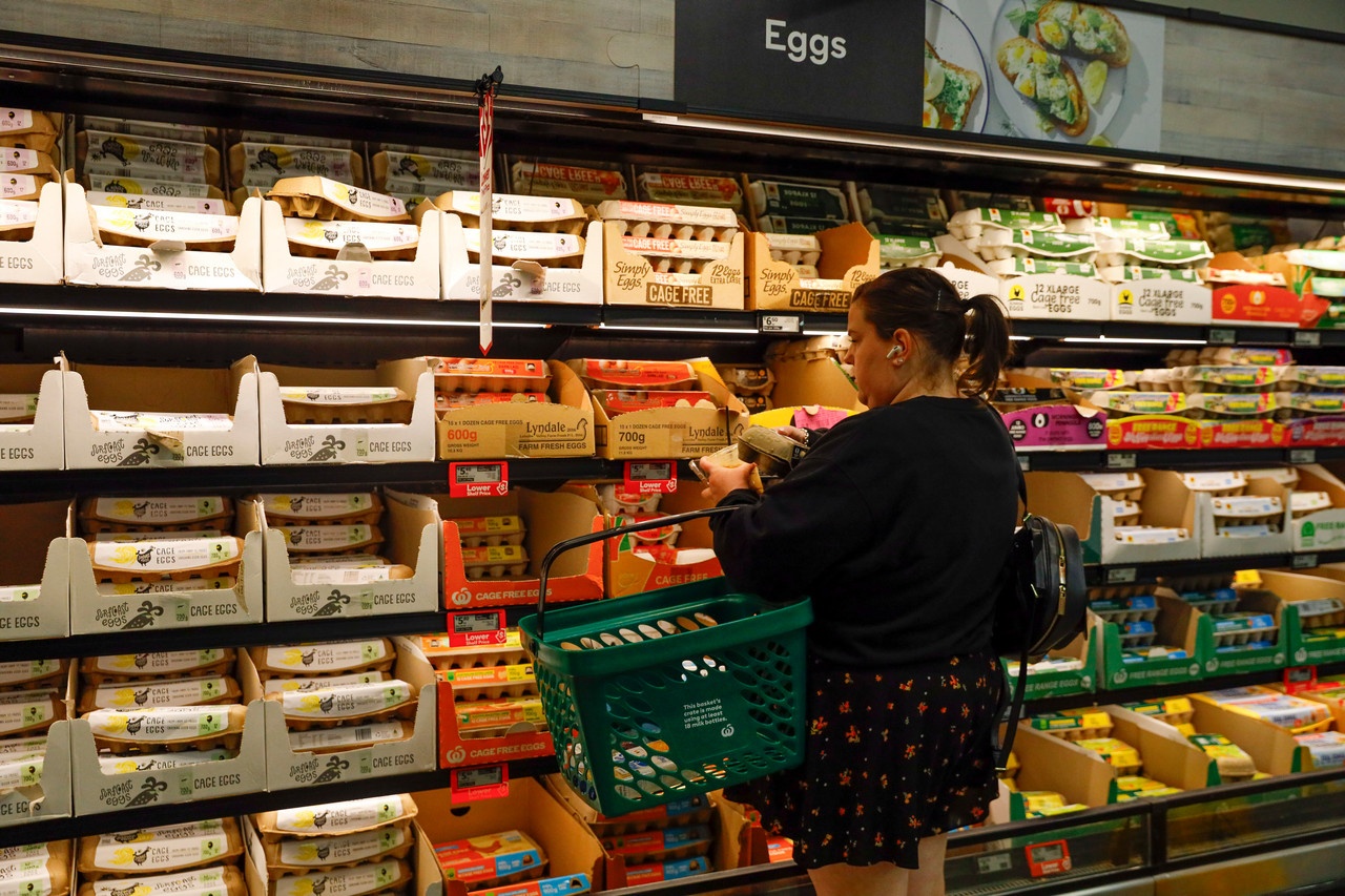 Рост цен на топливо тянет за собой подорожание продуктов.