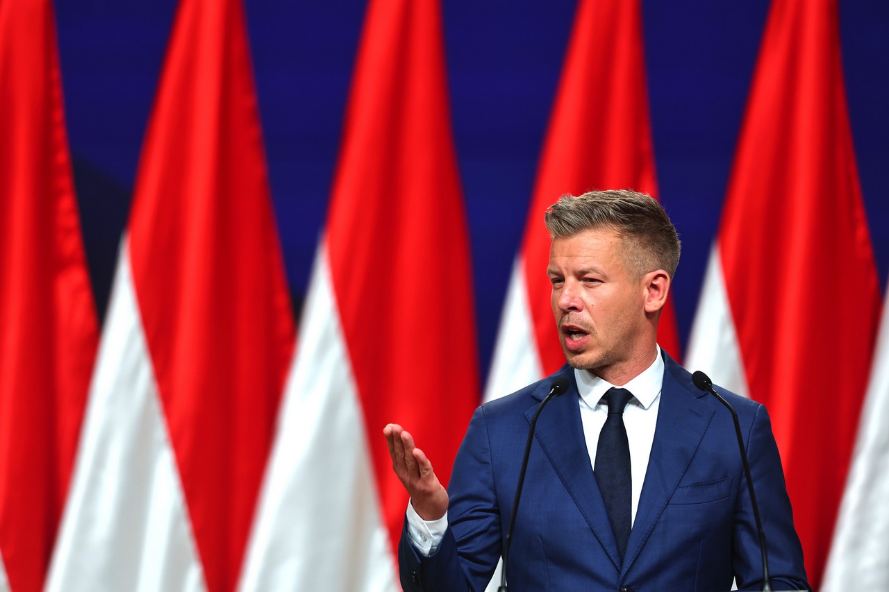 Победивший на выборах в Венгрии Петер Мадьяр может продолжить линию Виктора Орбана в отношениях с Евросоюзом.