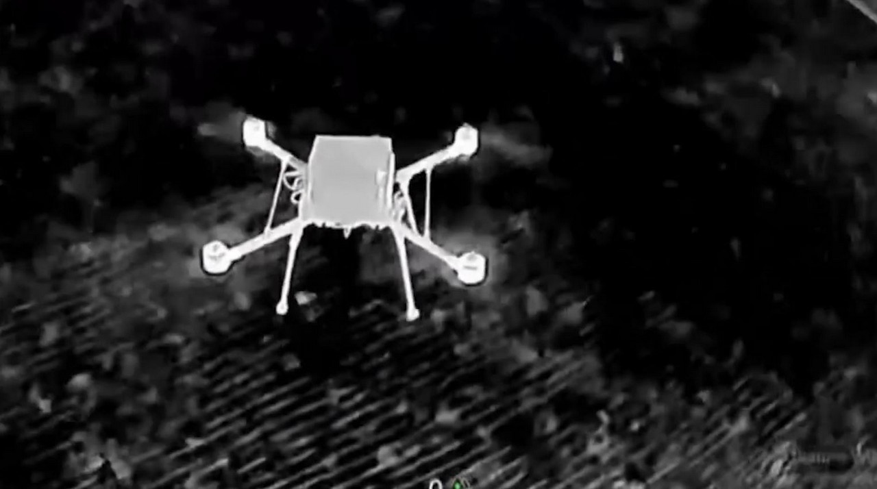 Операторы FPV-перехватчиков войск беспилотных систем группировки войск «Запад» уничтожили тараном в воздухе несколько БПЛА подразделений ВСУ в Харьковской области.