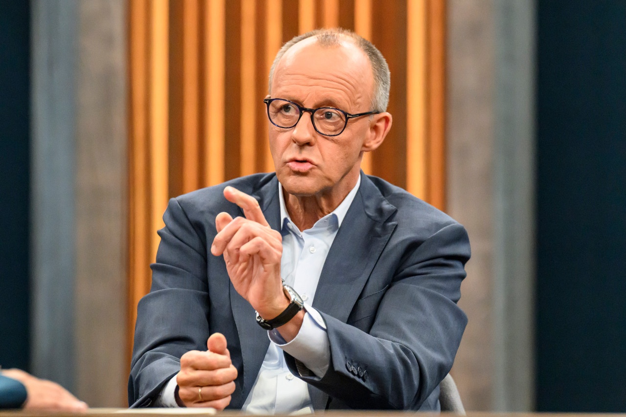 Канцлер указал Его Величеству Королю Мира, что тот не прав...