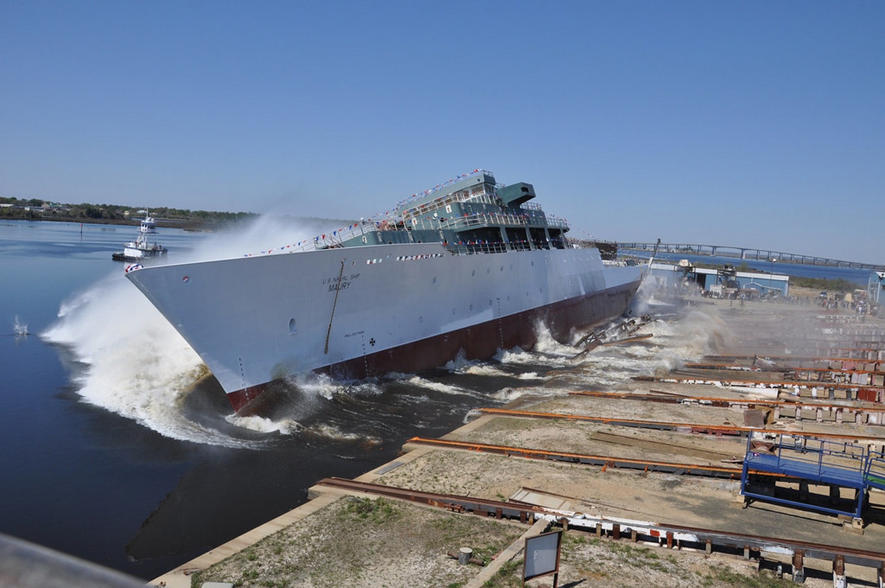 На верфи VT Halter Marine спускают на воду океанографическое судно для ВМС США.