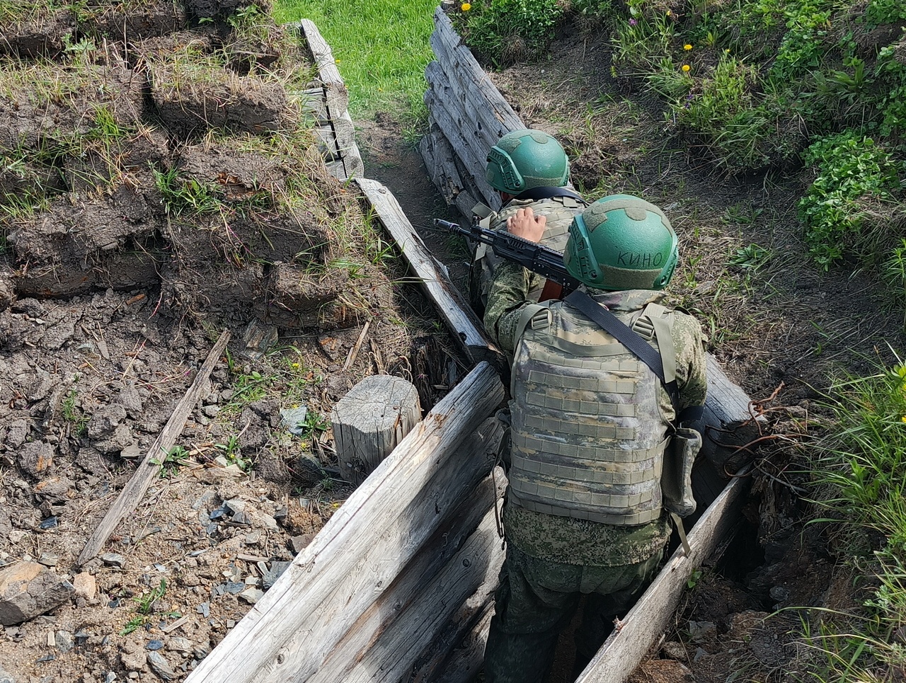 В соединениях и воинских частях ВВО идут занятия по начальной военной подготовке с военнослужащими по призыву.