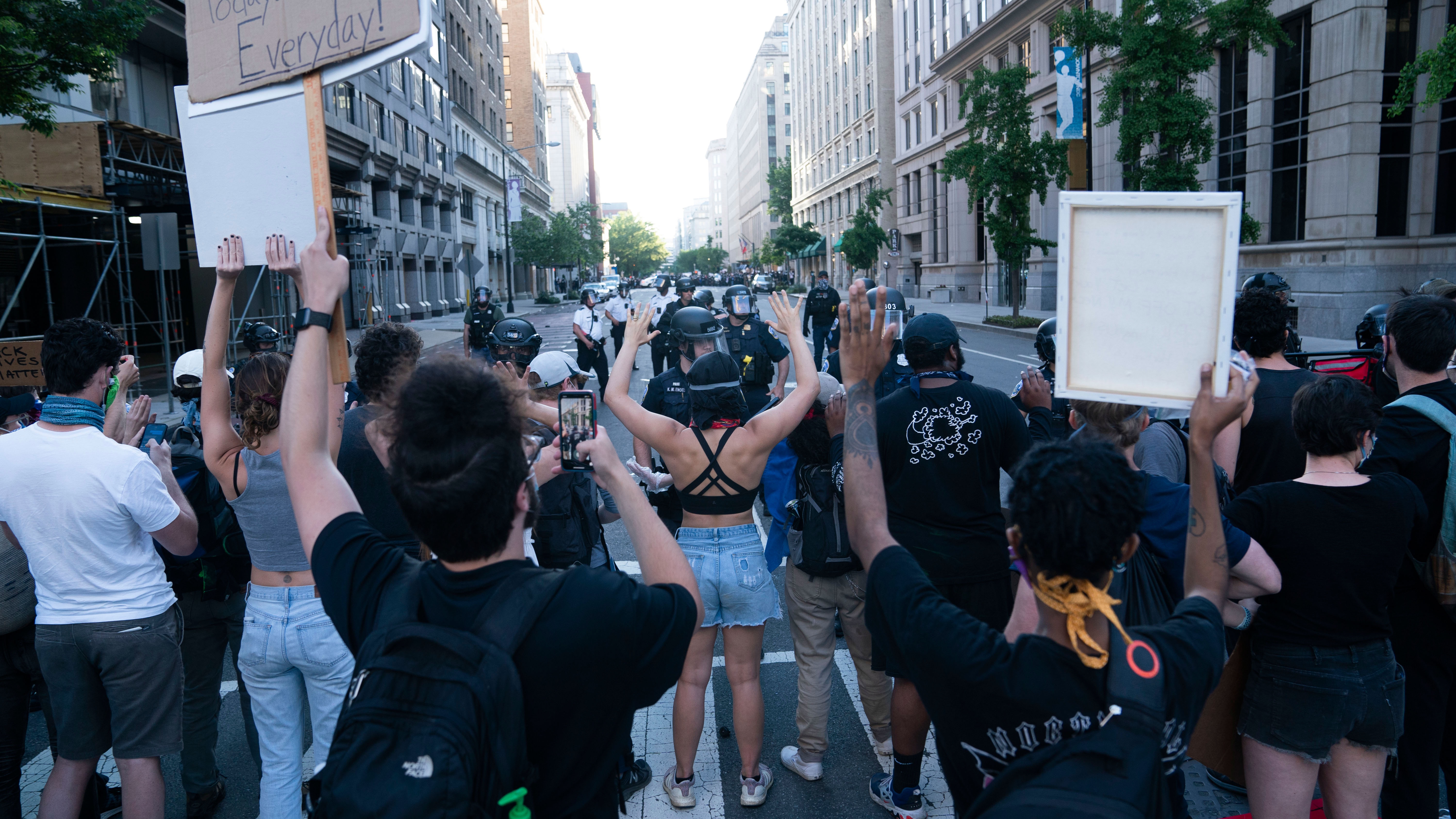 Протесты в США. Массовые беспорядки в США. Протестные акции в США. Протесты в США 2020.