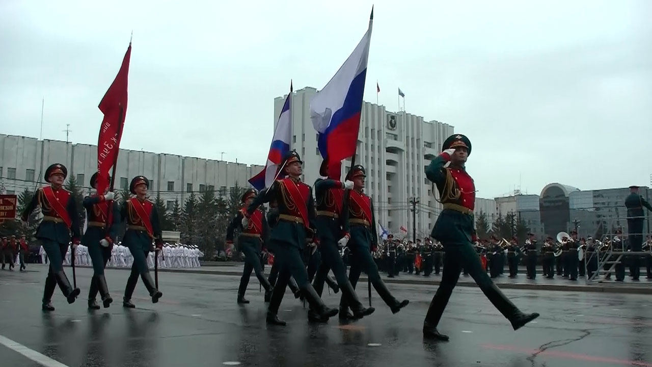 Парад 9 мая хабаровск 2024 трансляция. Парад Победы Хабаровск 2021. Парад Хабаровск 2023. Парад 9 мая Хабаровск. Парад Победы в Хабаровске 2023