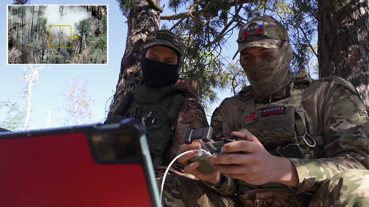 Операторов бпла отправили на штурм. Оператор беспилотных летательных аппаратов. Дроны с огнестрельным оружием. Оператор бпла. Операторов бпла отправили на штурм.