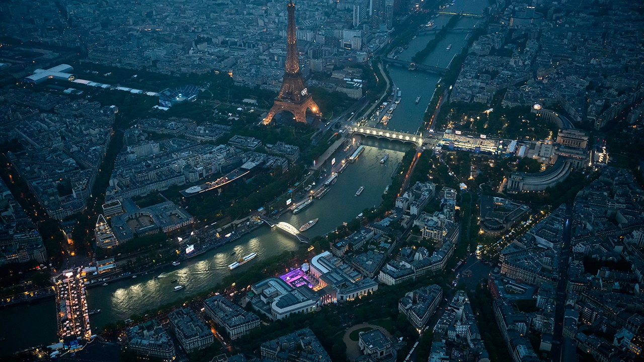 В Париже расследуют травлю арт-директора открытия Олимпиады