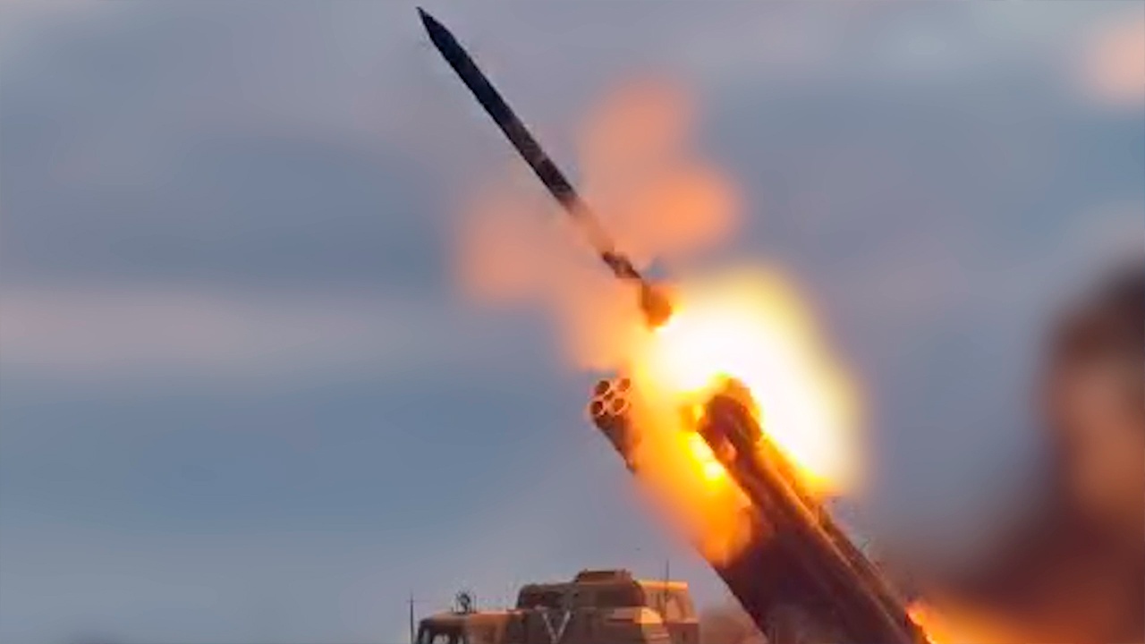 Расчет «Торнадо-С» уничтожил полевые склады боеприпасов ВСУ 