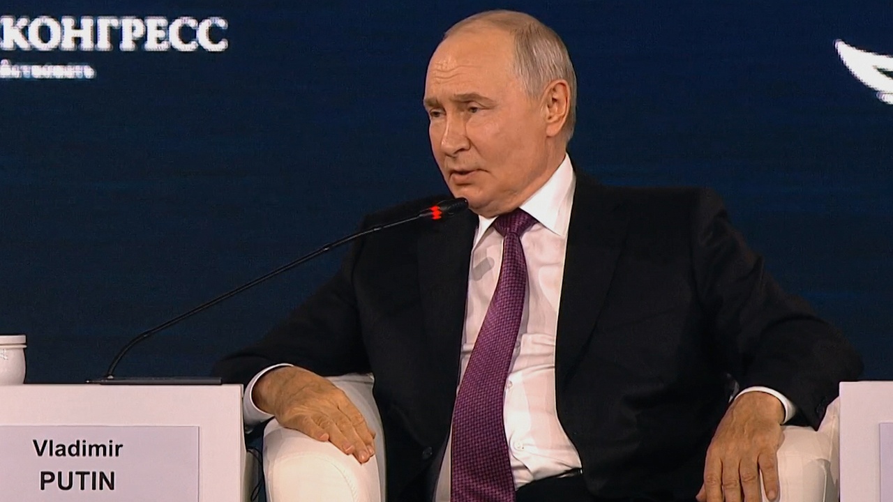 Путин назвал вбросы о мобилизации информационной атакой противника