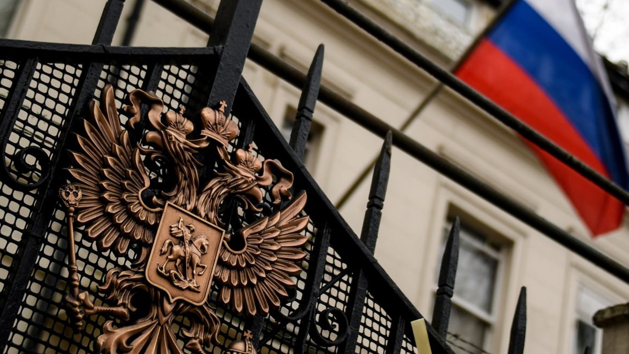 Российские дипломаты отвергли обвинения Британии по инциденту в Лейпциге