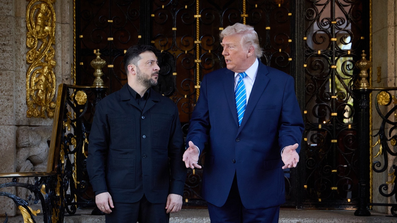 Политолог Маркелов назвал давление Трампа на Зеленского «тактикой удава»