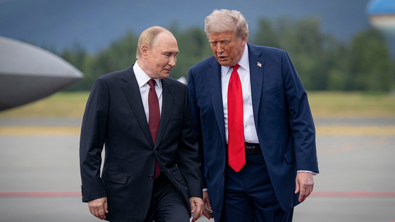 Путин поговорил по телефону с Трампом