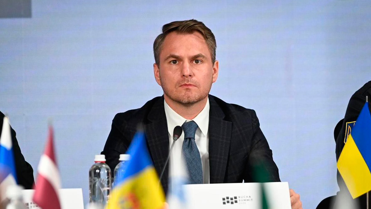 Генпрокурор Украины Кравченко покинул страну