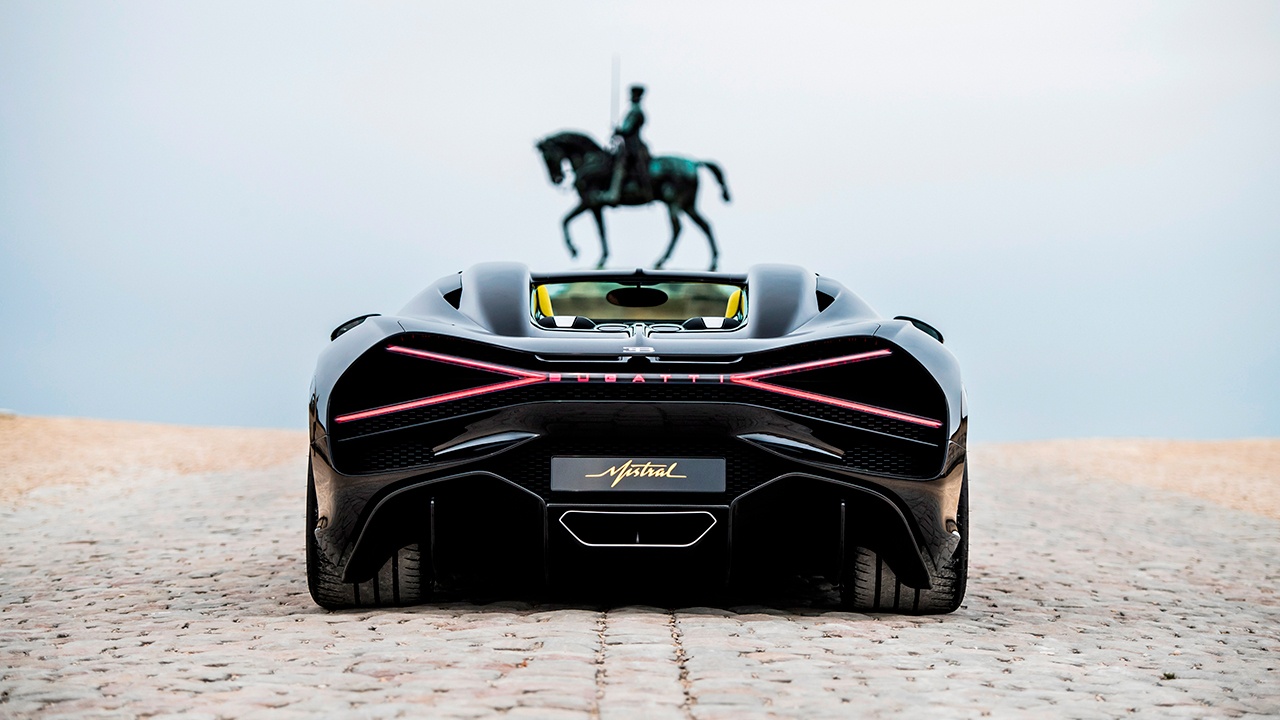 В России впервые за 13 лет зарегистрировали новый Bugatti