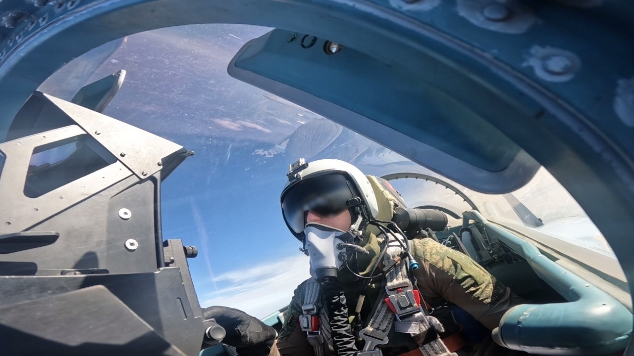 Су-35С прикрыл вертолеты группировки «Север» при ударах по ВСУ