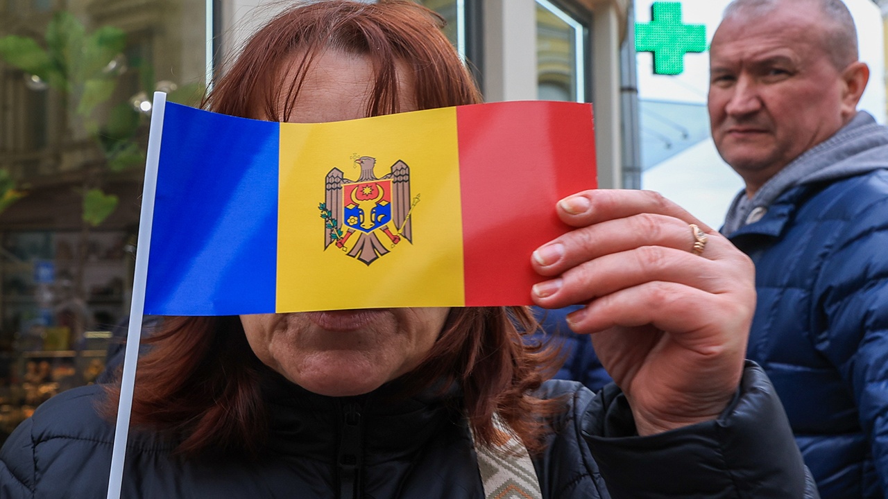 Премьер Молдавии призвал граждан молиться о теплой зиме